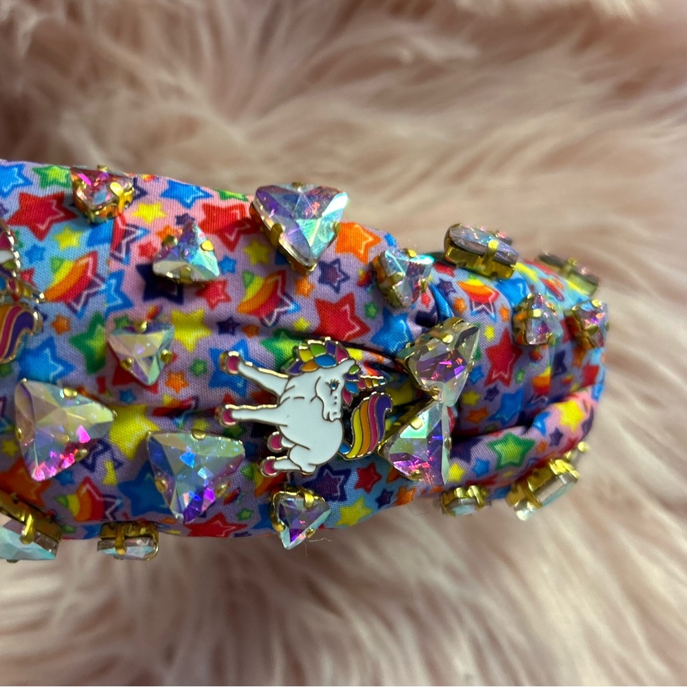Limited Edition Lele Sadoughi x Lisa Frank iridescent crystal unicorn headband - Picture 4 of 10